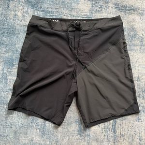 American Eagle Gray Black Unlined Board Shorts Drawstring Waist Velcro Large